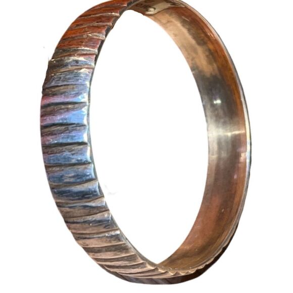 Two Vintage Silver Bangle Cuff Bracelets - Picture 7 of 8